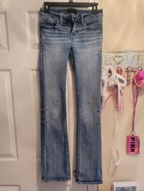Buckle Black #13 Jeans. Bootcut, Lowrise, Stretch Fit. Size 24x34. NWOT.